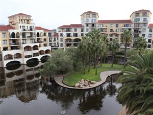 2 Bed Apartment in Century City