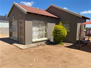 2 Bed House in Mahlasedi Park