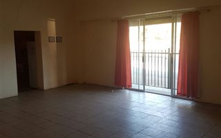 2 Bedroom House in Reddersburg