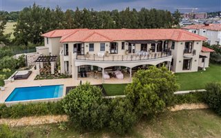 5 Bedroom House in Dainfern Golf Estate