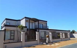 4 Bedroom House in Rouxville