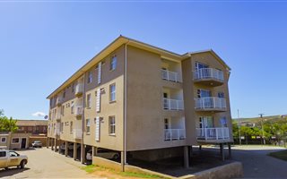 2 Bedroom Apartment in Grahamstown Central
