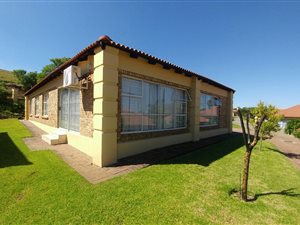 3 Bed Townhouse in Signal Hill