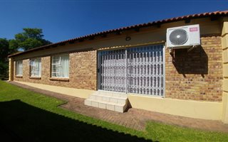3 Bedroom Townhouse in Signal Hill