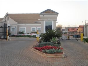2 Bed Apartment in Willow Park Manor