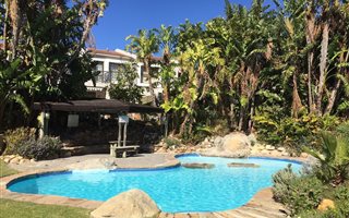 3 Bedroom Duplex in Hout Bay and surrounds