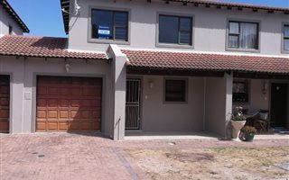 3 Bedroom Duplex in Vredenberg
