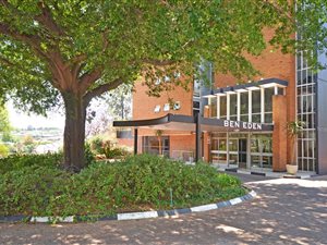 2 Bed Apartment in Benmore Gardens