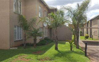 2 Bedroom Townhouse in Norkem Park