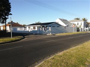 3 Bed House in Penlyn Estate