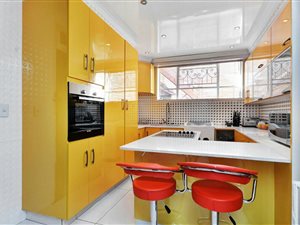 3 Bed Apartment in Yeoville