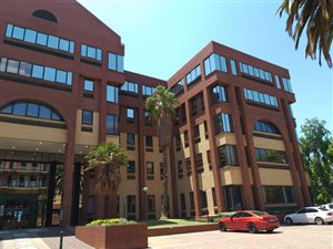 98 m² Commercial space in Braamfontein