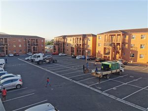 2 Bed Apartment in Paarl Central East