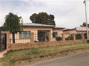 3 Bed House in Roodepoort West