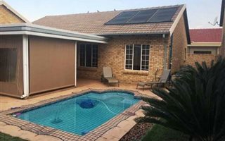 3 Bedroom House in Thatchfield