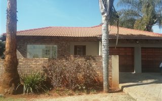 3 Bedroom House in Eldoraigne