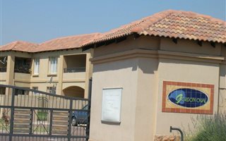 2 Bedroom Apartment in Florida Glen