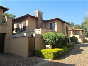 4 Bed House in Lynnwood Manor