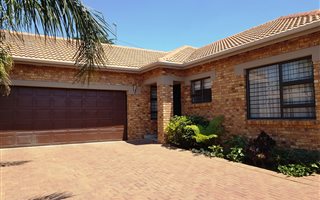 3 Bedroom House in Bartlett