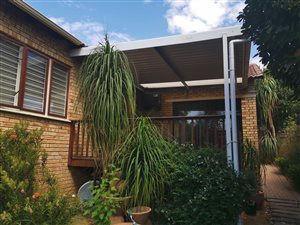 3 Bed Townhouse in Ruimsig