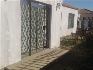 3 Bed Townhouse in Vereeniging