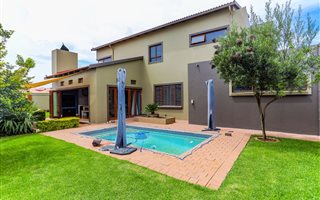 3 Bedroom House in The Meadows