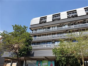 108 m² Commercial space in Lynnwood