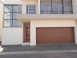 2 Bed Townhouse in Lenasia