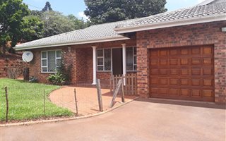 2 Bedroom Garden Cottage in Kloof