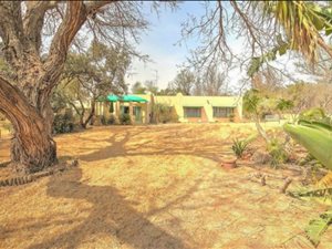 2.5 ha Smallholding in Laezonia