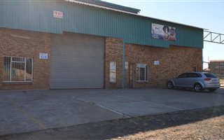 236 m² Industrial space in Tasbet Park