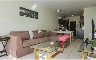 2 Bedroom Apartment in Modderfontein
