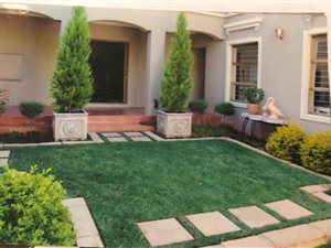 4 Bed House in Dan Pienaar