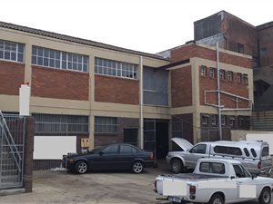 500 m² Industrial space in North End