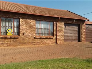 3 Bed House in Chantelle