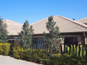 3 Bed House in Olympus AH