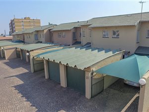 3 Bedroom Duplex in Aston Manor
