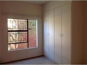 2 Bed Flat in Weltevreden Park