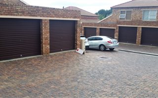 3 Bedroom Townhouse in Allens Nek