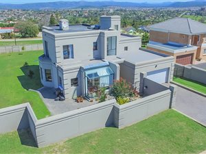 3 Bed House in Strelitzia Park