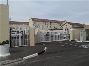 2 Bed House in Elsies River Industrial