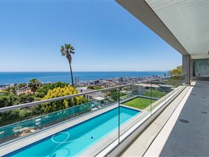 4 Bed House in Fresnaye