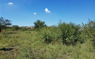 1077 m² Land available in La Camargue