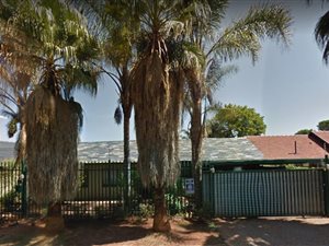 4 Bed House in Montgomery Park