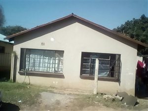 13 Bed House in Roodepoort North