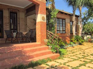3 Bed Townhouse in Mooikloof Ridge