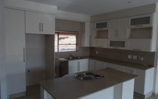 3 Bedroom Apartment in Lakefield