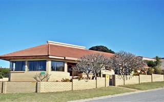 4 Bedroom House in Plettenberg Bay