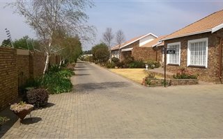 2 Bedroom House in Wilro Park
