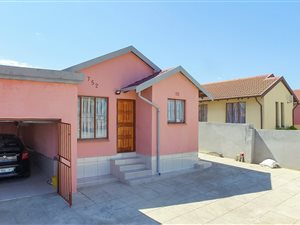 2 Bed House in Klipfontein View